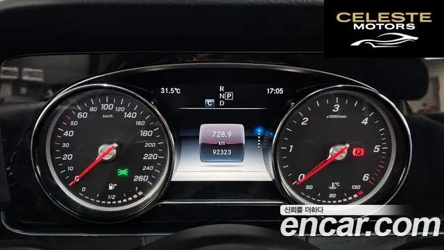 MERCEDES BENZ E-Classe W213 E220d Avantgarde 2019 — photo 47 sur 49