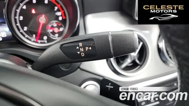 MERCEDES BENZ GLA-Classe X156 GLA220 Premium 2019 — photo 12 sur 34