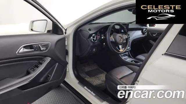 MERCEDES BENZ GLA-Classe X156 GLA220 Premium 2019 — photo 13 sur 34