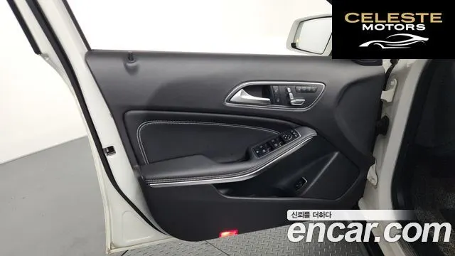 MERCEDES BENZ GLA-Classe X156 GLA220 Premium 2019 — photo 14 sur 34