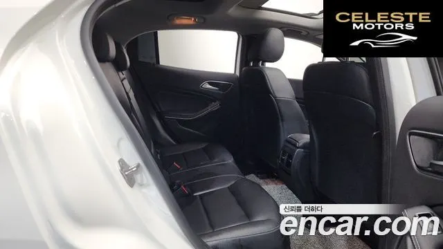 MERCEDES BENZ GLA-Classe X156 GLA220 Premium 2019 — photo 18 sur 34
