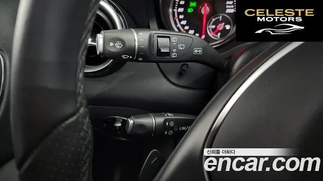 MERCEDES BENZ GLA-Classe X156 GLA220 Premium 2019 — photo 29 sur 34