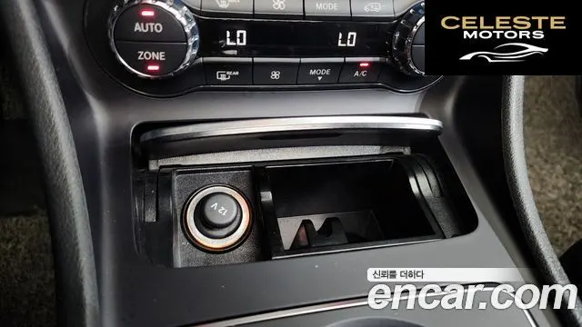 MERCEDES BENZ GLA-Classe X156 GLA220 Premium 2019 — photo 32 sur 34