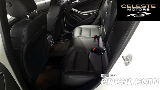 MERCEDES BENZ GLA-Classe X156 GLA220 2019 — photo 11 sur 26