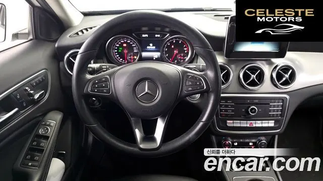 MERCEDES BENZ GLA-Classe X156 GLA220 2019 — photo 13 sur 26