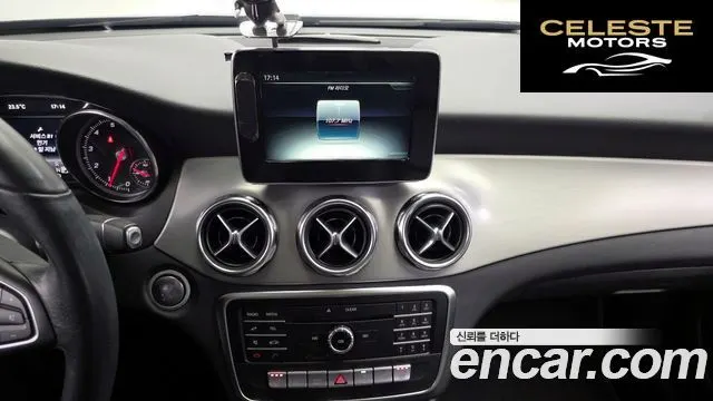 MERCEDES BENZ GLA-Classe X156 GLA220 2019 — photo 14 sur 26
