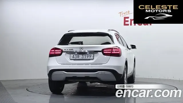 MERCEDES BENZ GLA-Classe X156 GLA220 2019 — photo 4 sur 26