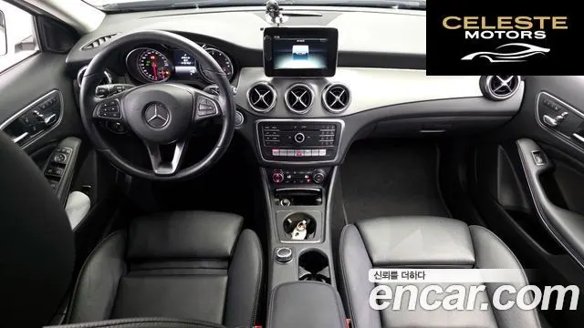 MERCEDES BENZ GLA-Classe X156 GLA220 2019 — photo 7 sur 26