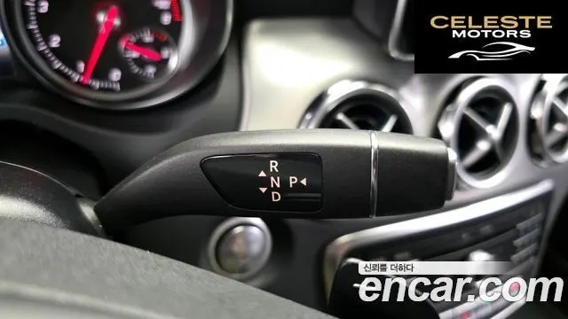 MERCEDES BENZ GLA-Classe X156 GLA220 2019 — photo 9 sur 26