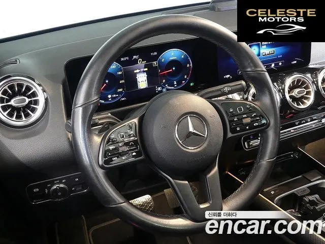 MERCEDES BENZ GLB-Classe X247 GLB200 d 2021 — photo 9 sur 26