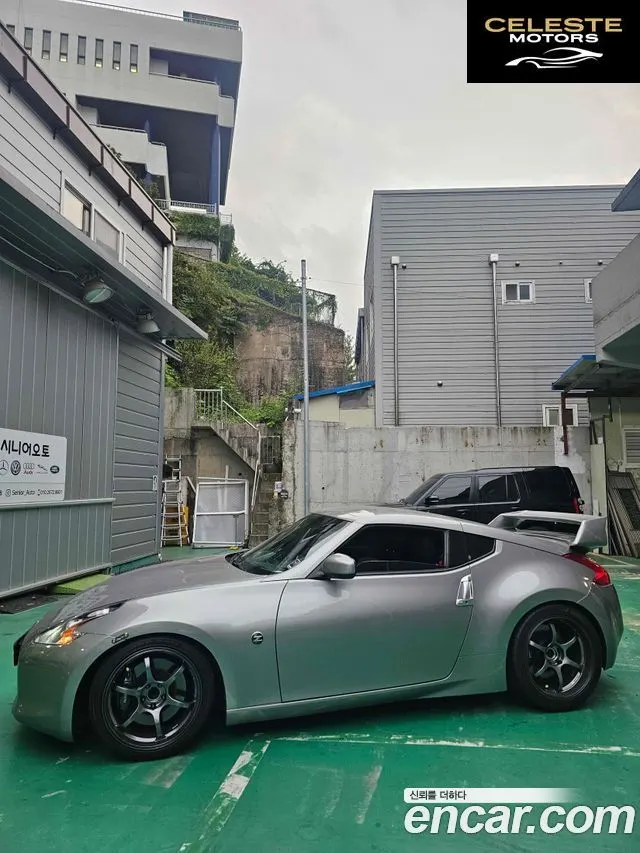 NISSAN 370Z 3.7 Coupé 2009 — photo 5 sur 8