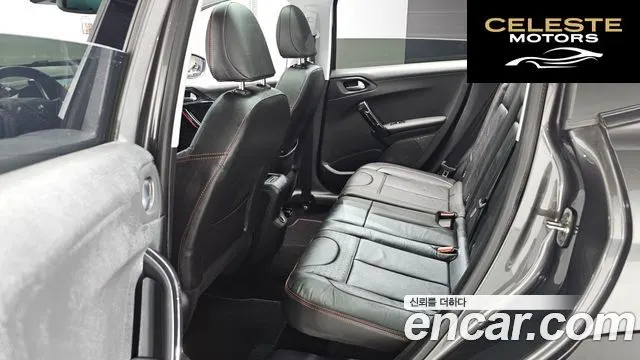 PEUGEOT 2008 1.5 BlueHDi GT Line 2020 — photo 12 sur 20