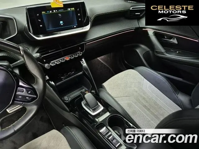 PEUGEOT e-2008 2EV GT Line 2021 — photo 10 sur 25