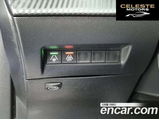 PEUGEOT e-2008 2EV GT Line 2021 — photo 17 sur 25