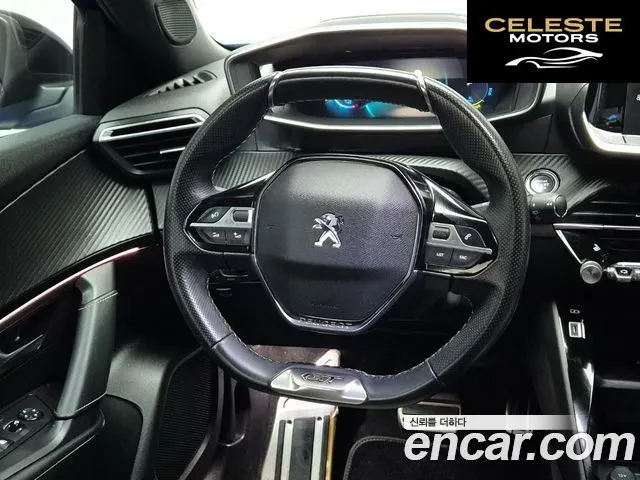 PEUGEOT e-2008 2EV GT Line 2021 — photo 9 sur 25