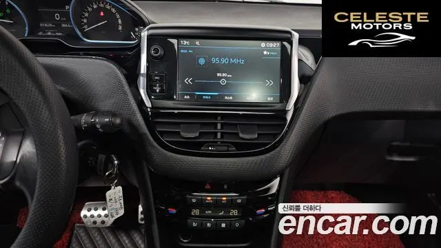 PEUGEOT 2008 1.5 BlueHDi 2019 — photo 13 sur 20