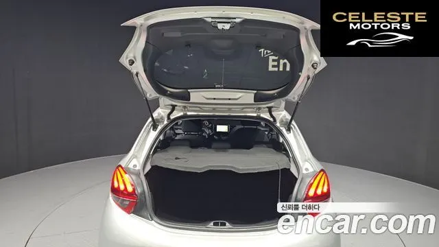 PEUGEOT 208 1.6 BlueHDi 5portes 2019 — photo 20 sur 20