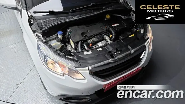 PEUGEOT 2008 1.6 e-HDi 2016 — photo 6 sur 20