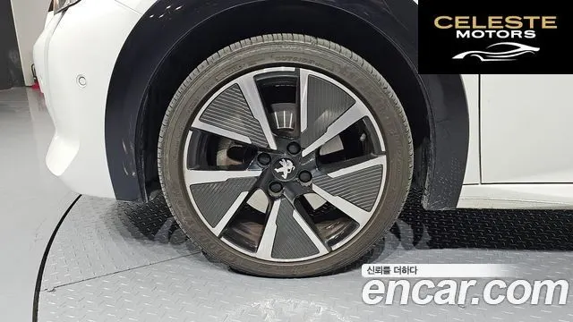 PEUGEOT e-208 2GT 2022 — photo 5 sur 20