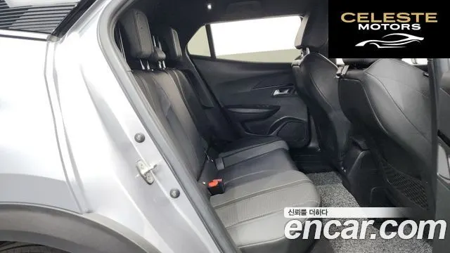 PEUGEOT e-2008 2EV GT 2021 — photo 12 sur 20