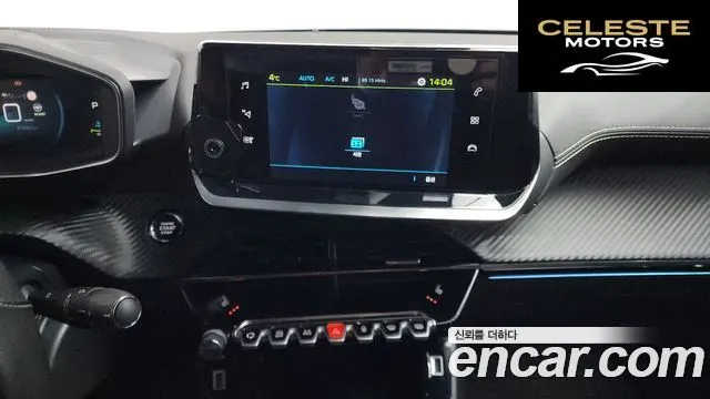 PEUGEOT e-2008 2EV GT 2021 — photo 15 sur 20