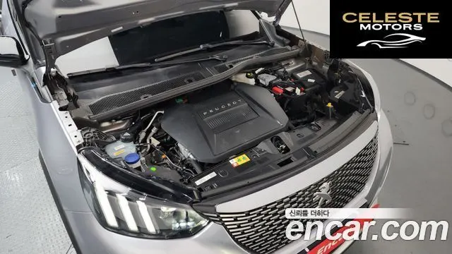 PEUGEOT e-2008 2EV GT 2021 — photo 6 sur 20