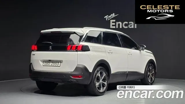 PEUGEOT 5008 21.6 BlueHDi 2018 — photo 2 sur 20