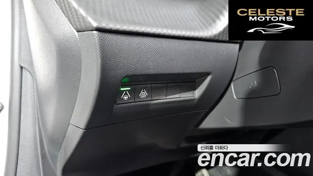 PEUGEOT e-208 2GT 2022 — photo 17 sur 20