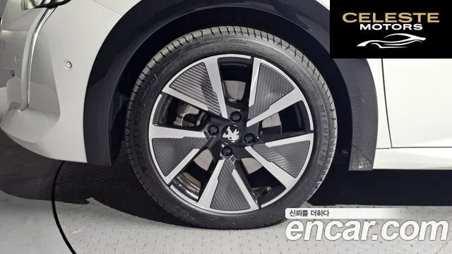 PEUGEOT e-208 2GT 2022 — photo 5 sur 20