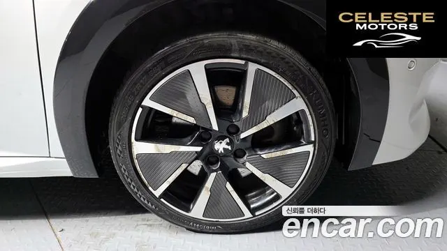 PEUGEOT e-208 2GT Line 2021 — photo 5 sur 26