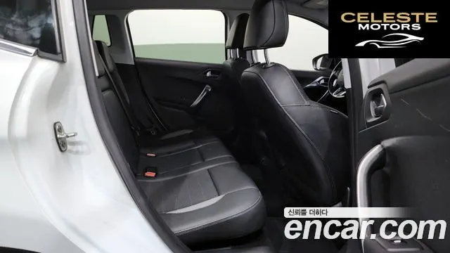 PEUGEOT 2008 1.6 e-HDi L 2016 — photo 12 sur 20