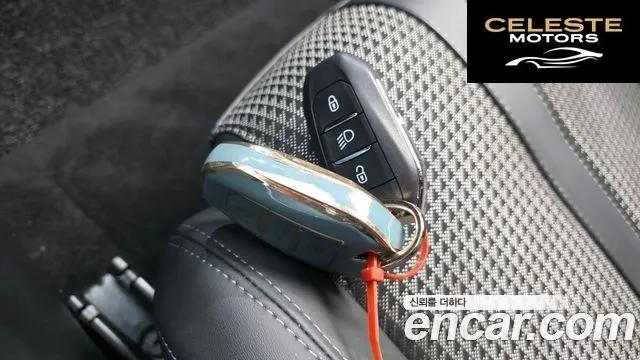 PEUGEOT e-2008 2EV GT 2022 — photo 17 sur 20