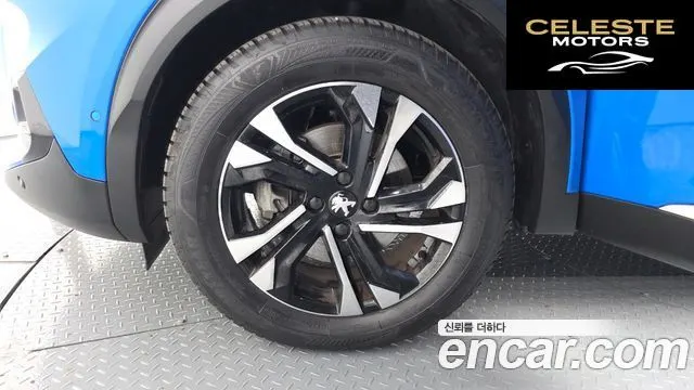 PEUGEOT e-2008 2EV GT 2022 — photo 5 sur 20