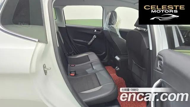 PEUGEOT 2008 1.6 BlueHDi 2016 — photo 12 sur 20