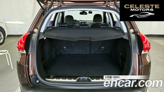 PEUGEOT 2008 1.6 e-HDi L 2016 — photo 20 sur 20