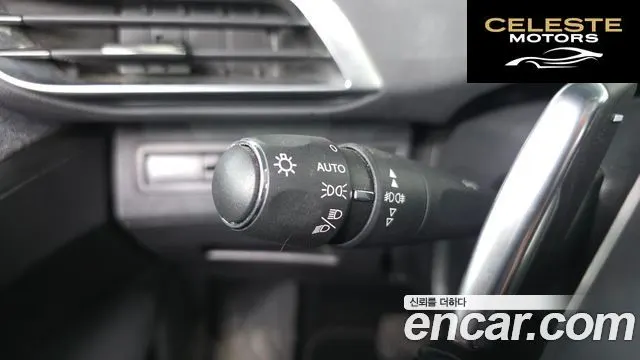 PEUGEOT 3008 21.5 BlueHDi 2019 — photo 28 sur 31