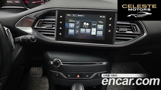 PEUGEOT 308SW 21.6 BlueHDi 2015 — photo 16 sur 20