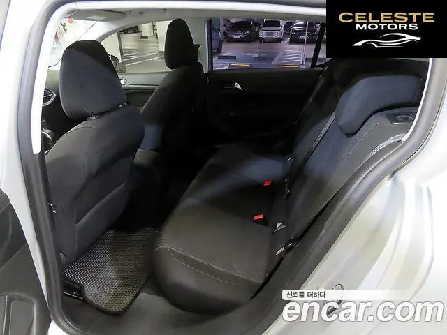 PEUGEOT 308 22.0 BlueHDi 2015 — photo 23 sur 25