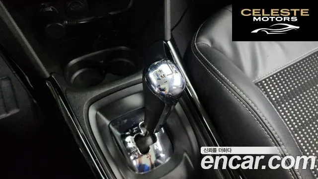 PEUGEOT 2008 1.6 BlueHDi 2016 — photo 9 sur 20
