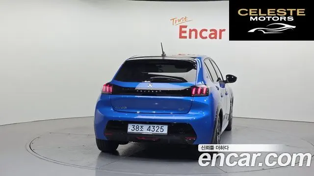 PEUGEOT e-208 2GT 2023 — photo 4 sur 20