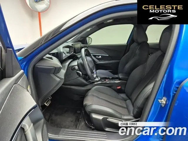 PEUGEOT e-2008 2EV GT 2022 — photo 11 sur 26