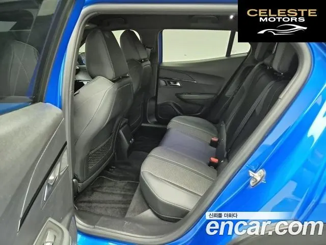 PEUGEOT e-2008 2EV GT 2022 — photo 12 sur 26