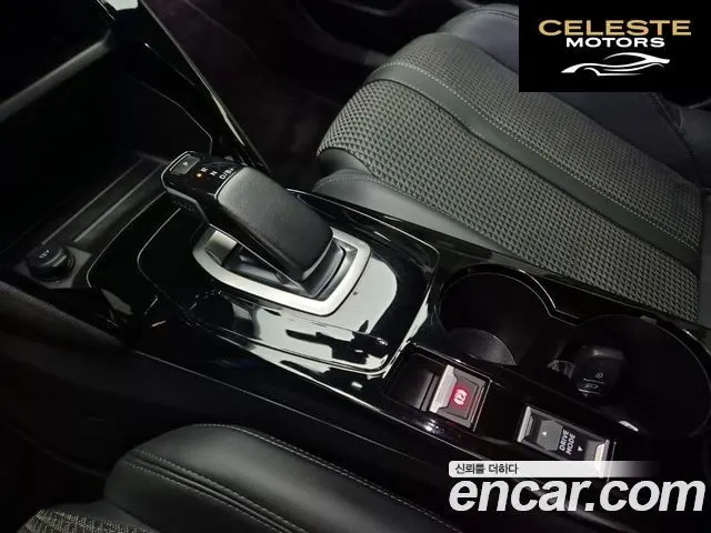 PEUGEOT e-2008 2EV GT 2022 — photo 8 sur 26