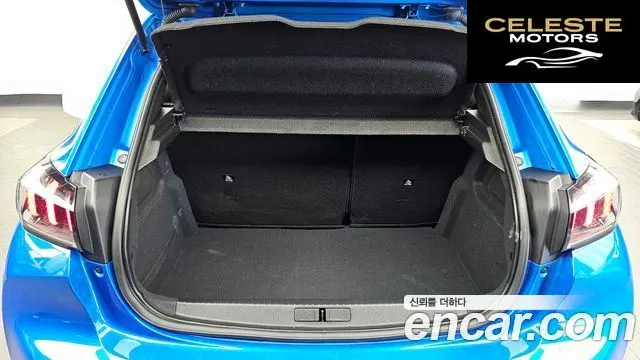 PEUGEOT e-208 2 2022 — photo 26 sur 33