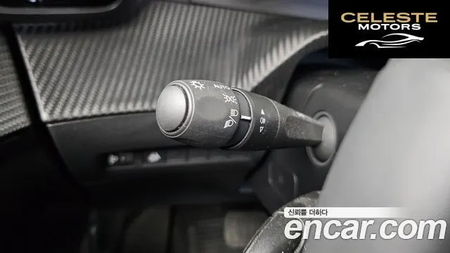 PEUGEOT e-208 2 2022 — photo 29 sur 33