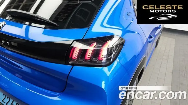 PEUGEOT e-208 2 2022 — photo 9 sur 33