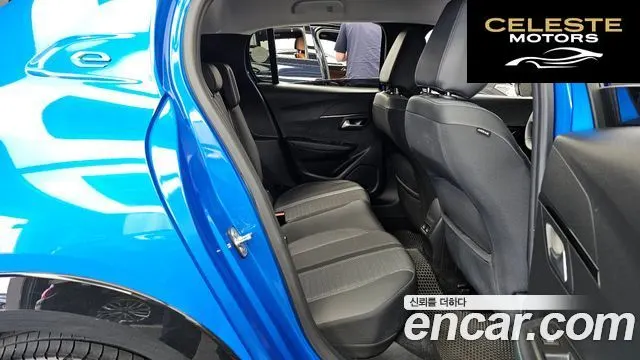 PEUGEOT e-208 2 2022 — photo 18 sur 33