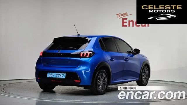 PEUGEOT e-208 2 2022 — photo 2 sur 33