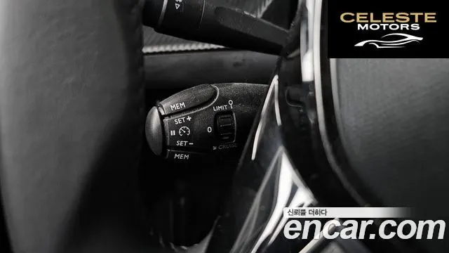PEUGEOT e-208 2 2022 — photo 25 sur 33
