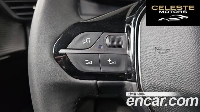 PEUGEOT e-208 2 2022 — photo 32 sur 33